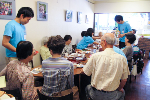 NPO法人高齢社会の食と職を考えるチャンプルーの会